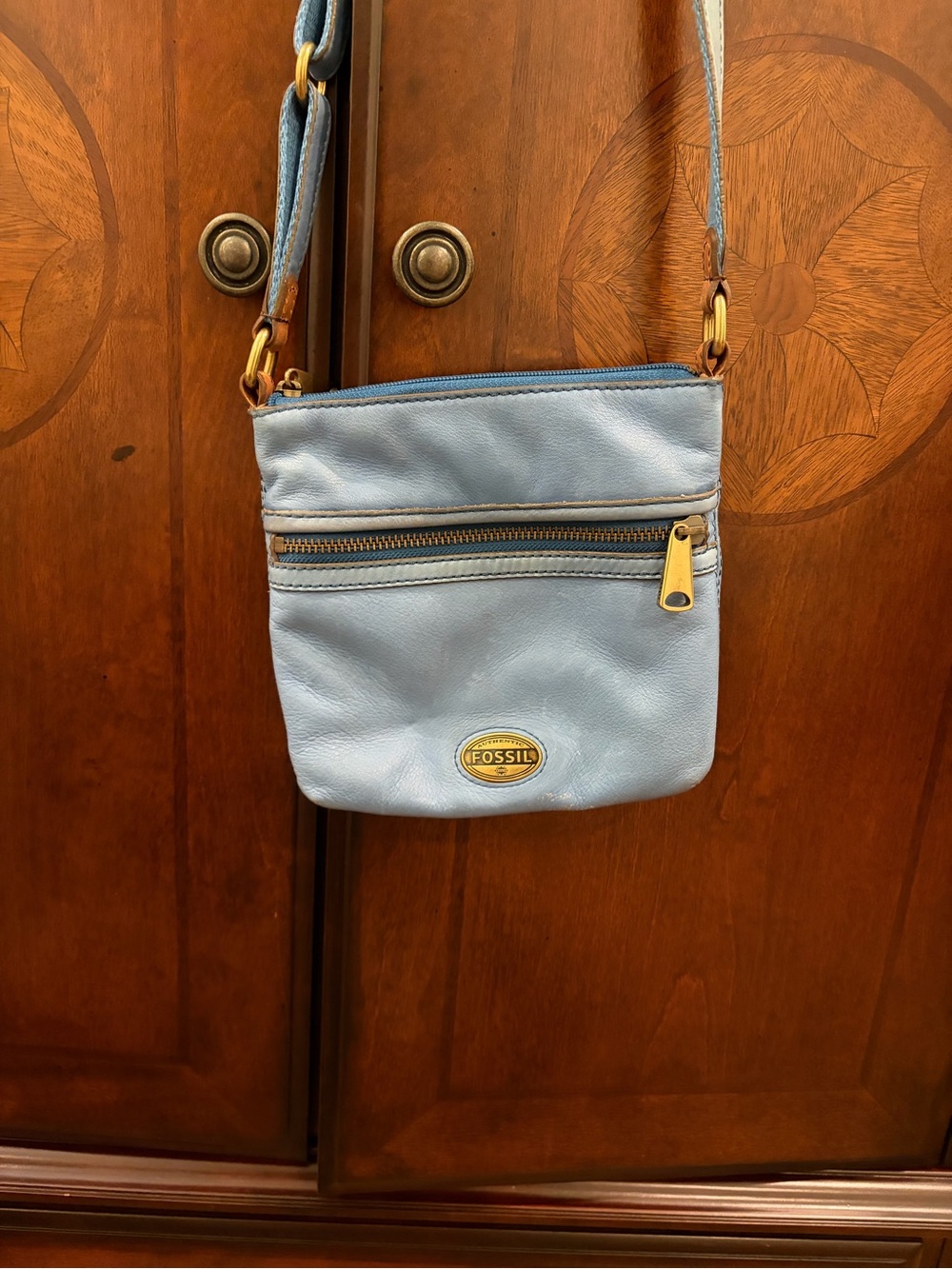 Fossil Light Blue Leather Crossbody Bag with Gold-Tone Accents